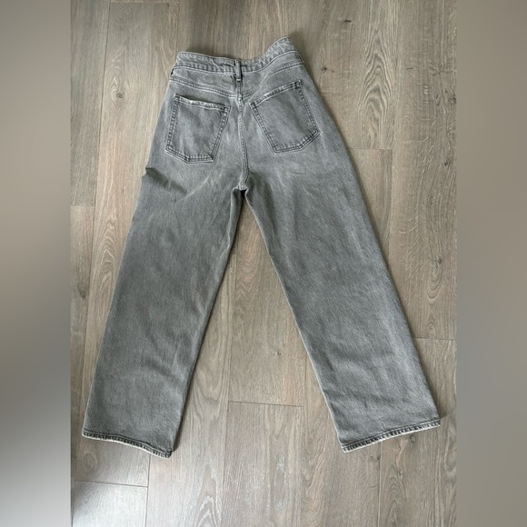 Extra High Waisted Button Fly Wide-Leg Jeans - 6 Petite - Picture 4 of 6